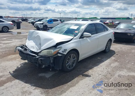 2015 Toyota Camry Se z USA, uszkodzony, nr VIN 4T1BF1FK7FU475034
